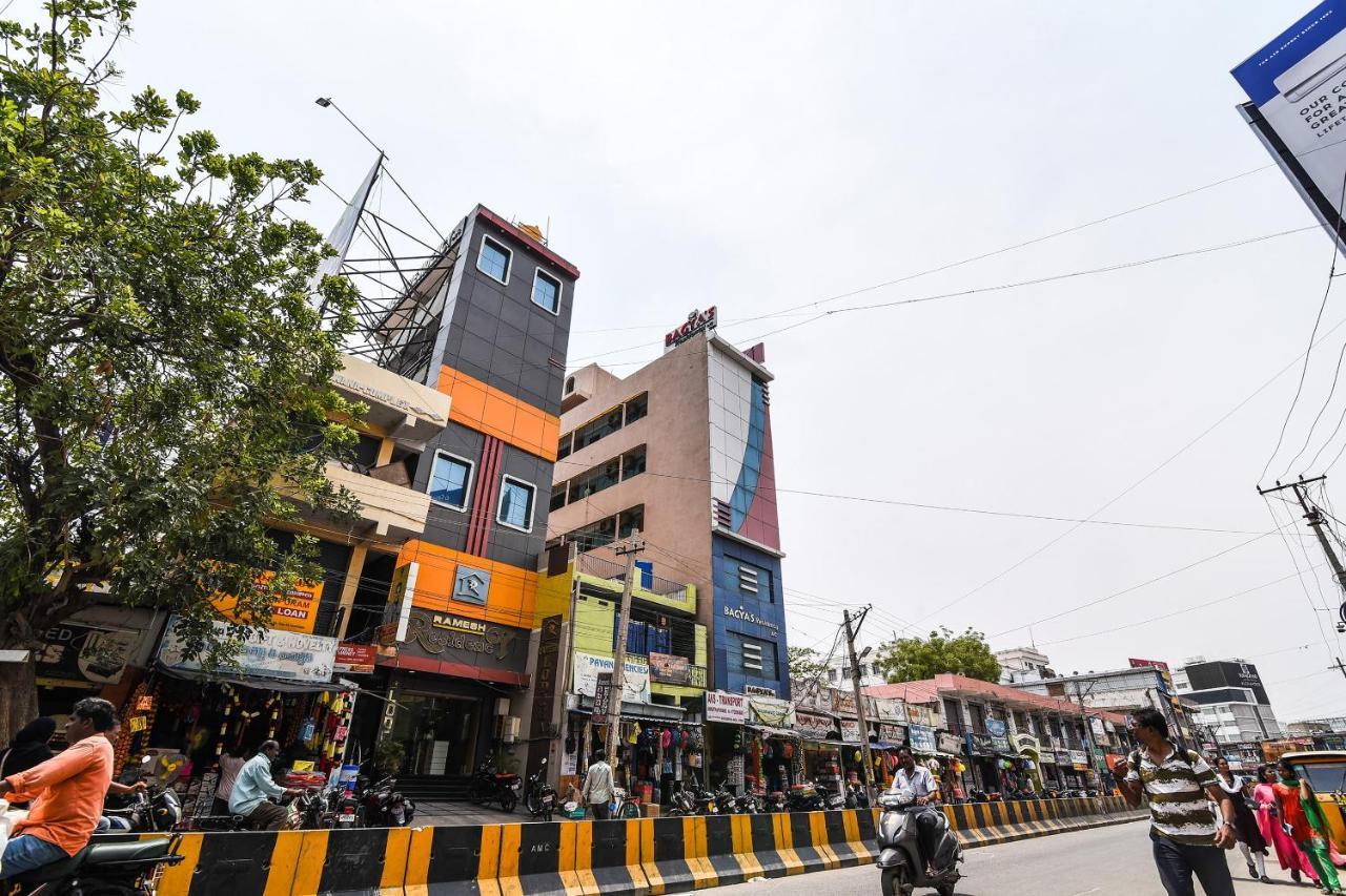 Ramesh Residency Hotel Anantapur Luaran gambar